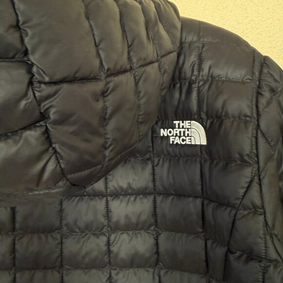 The North Face Women's ThermoBall Long Puffer Jacket, Black, Size L, NWT - Picture 5 of 16